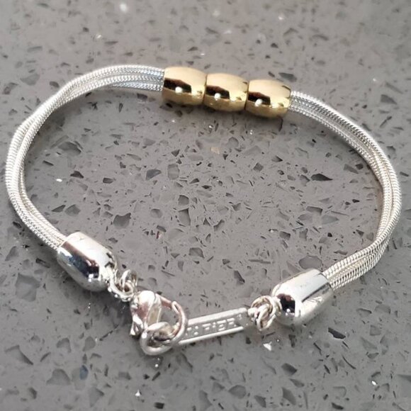 Napier Signed Vintage 3 Strand Silver tone and Gold tone Bead Bracelet - Picture 4 of 9